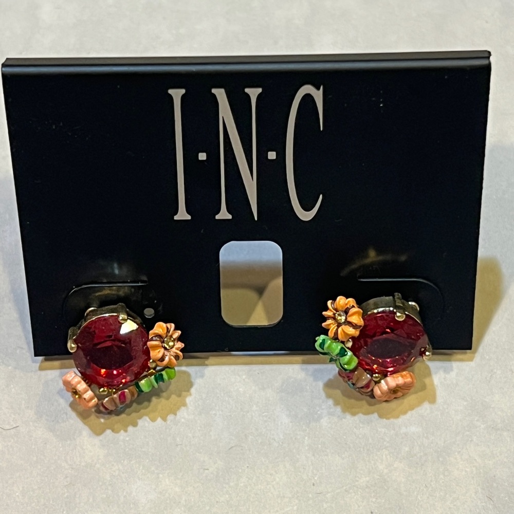 NWT! INC Rhinestone Floral Earrings